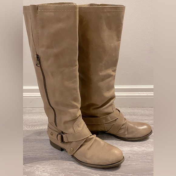 Steve Madden Shoes - Steve Madden Rebellion Taupe Lea Boots